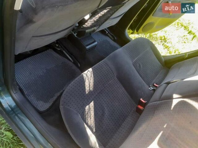 Зелений Фольксваген Пассат, об'ємом двигуна 1.6 л та пробігом 347 тис. км за 3100 $, фото 3 на Automoto.ua