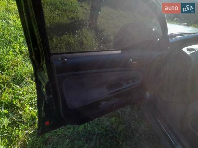 Зелений Фольксваген Пассат, об'ємом двигуна 1.6 л та пробігом 347 тис. км за 3100 $, фото 6 на Automoto.ua