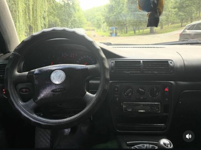 Фольксваген Пассат 1998 в Краматорске на Automoto.ua Зеленый Фольксваген Пассат, объемом двигателя 1.6 л и пробегом 415 тыс. км за 3400 $, фото 7 на Automoto.ua
