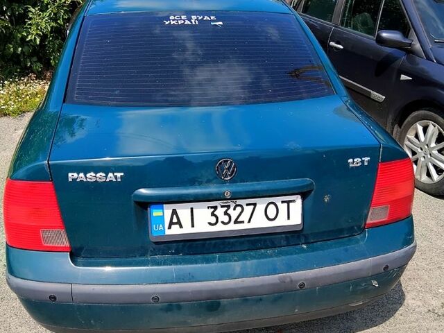 Зелений Фольксваген Пассат, об'ємом двигуна 1.8 л та пробігом 300 тис. км за 2600 $, фото 4 на Automoto.ua