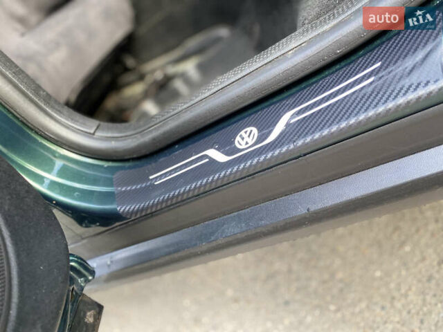 Зеленый Фольксваген Пассат, объемом двигателя 1.78 л и пробегом 375 тыс. км за 2650 $, фото 39 на Automoto.ua