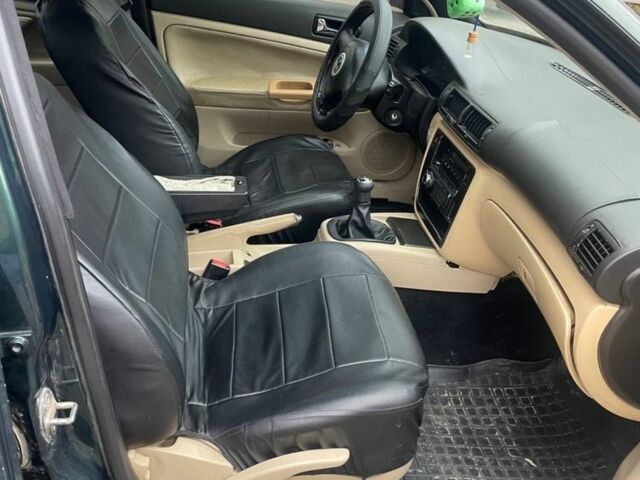 Зелений Фольксваген Пассат, об'ємом двигуна 1.8 л та пробігом 1 тис. км за 2800 $, фото 4 на Automoto.ua