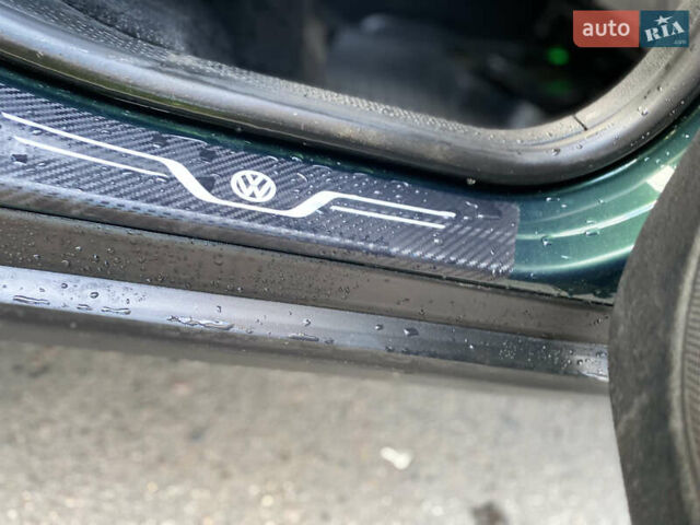 Зеленый Фольксваген Пассат, объемом двигателя 1.78 л и пробегом 375 тыс. км за 2650 $, фото 42 на Automoto.ua