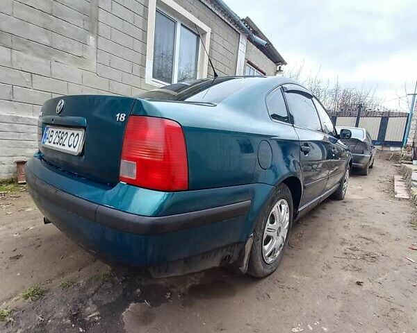 Зеленый Фольксваген Пассат, объемом двигателя 1.8 л и пробегом 300 тыс. км за 3150 $, фото 3 на Automoto.ua