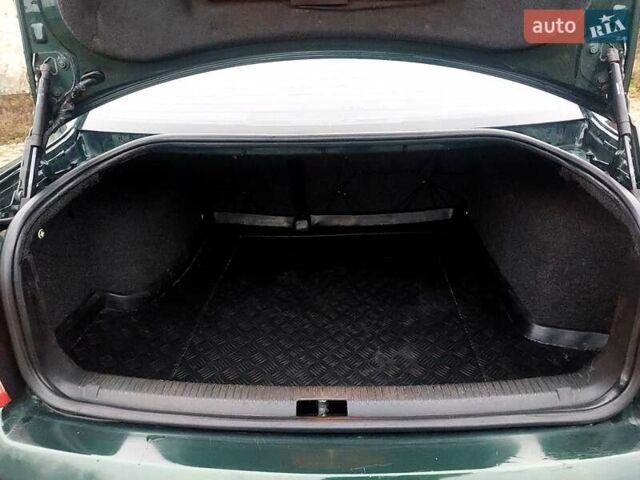 Зеленый Фольксваген Пассат, объемом двигателя 1.8 л и пробегом 298 тыс. км за 3500 $, фото 13 на Automoto.ua