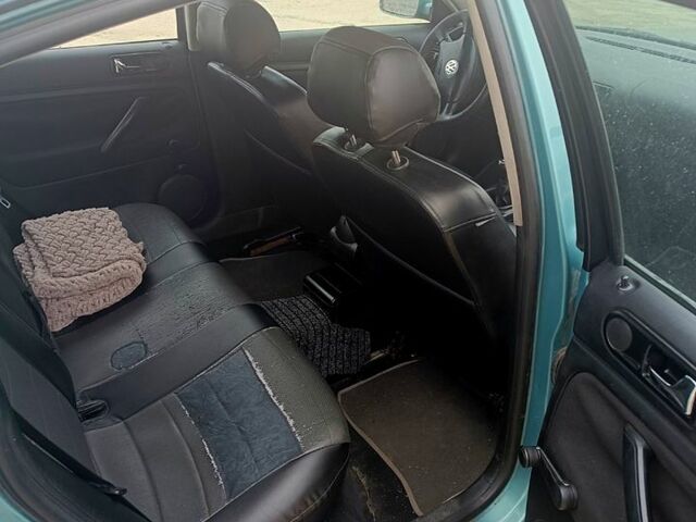 Зеленый Фольксваген Пассат, объемом двигателя 20 л и пробегом 400 тыс. км за 3500 $, фото 6 на Automoto.ua