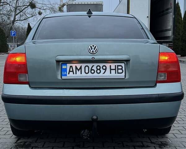 Зеленый Фольксваген Пассат, объемом двигателя 1.8 л и пробегом 279 тыс. км за 3800 $, фото 6 на Automoto.ua
