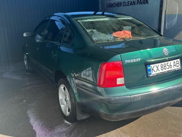 Зеленый Фольксваген Пассат, объемом двигателя 1.8 л и пробегом 425 тыс. км за 4400 $, фото 5 на Automoto.ua