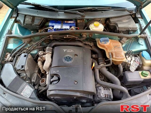 Зеленый Фольксваген Пассат, объемом двигателя 20 л и пробегом 400 тыс. км за 3500 $, фото 7 на Automoto.ua