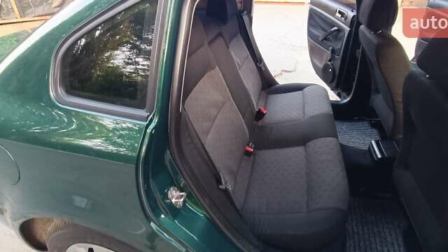 Зеленый Фольксваген Пассат, объемом двигателя 1.6 л и пробегом 269 тыс. км за 3999 $, фото 27 на Automoto.ua