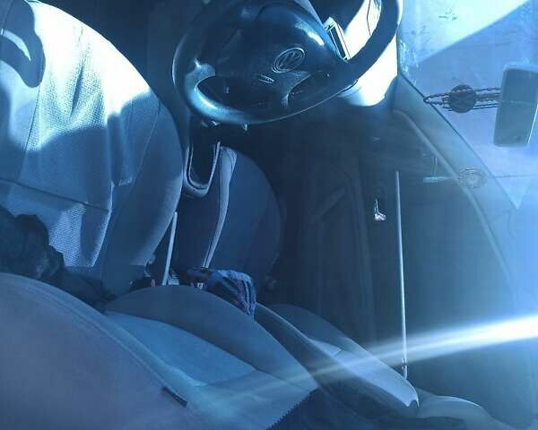 Зелений Фольксваген Пассат, об'ємом двигуна 1.6 л та пробігом 301 тис. км за 4000 $, фото 4 на Automoto.ua