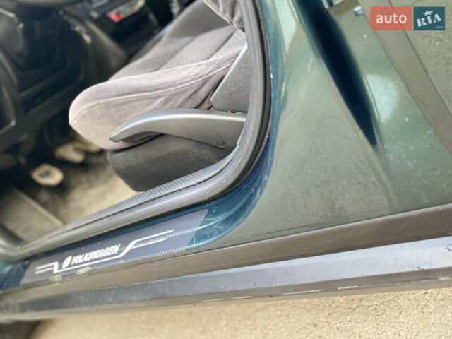 Зеленый Фольксваген Пассат, объемом двигателя 1.78 л и пробегом 375 тыс. км за 2550 $, фото 40 на Automoto.ua