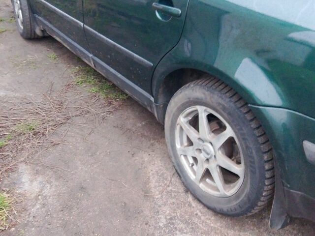 Зеленый Фольксваген Пассат, объемом двигателя 1.9 л и пробегом 467 тыс. км за 4200 $, фото 5 на Automoto.ua