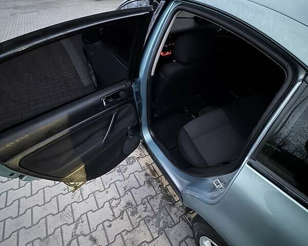 Зеленый Фольксваген Пассат, объемом двигателя 1.8 л и пробегом 279 тыс. км за 3800 $, фото 11 на Automoto.ua