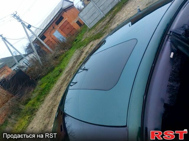 Зеленый Фольксваген Пассат, объемом двигателя 1.8 л и пробегом 295 тыс. км за 3600 $, фото 4 на Automoto.ua