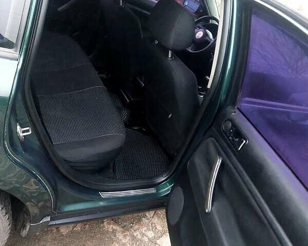 Зеленый Фольксваген Пассат, объемом двигателя 1.8 л и пробегом 298 тыс. км за 3500 $, фото 12 на Automoto.ua