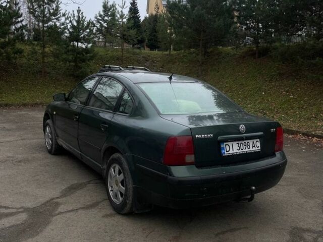 Зелений Фольксваген Пассат, об'ємом двигуна 1.8 л та пробігом 1 тис. км за 2800 $, фото 3 на Automoto.ua