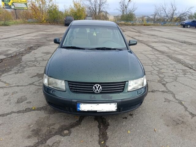 Зеленый Фольксваген Пассат, объемом двигателя 0 л и пробегом 386 тыс. км за 1966 $, фото 1 на Automoto.ua