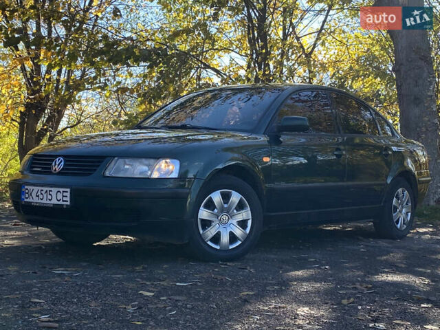 Зеленый Фольксваген Пассат, объемом двигателя 1.78 л и пробегом 375 тыс. км за 2650 $, фото 16 на Automoto.ua