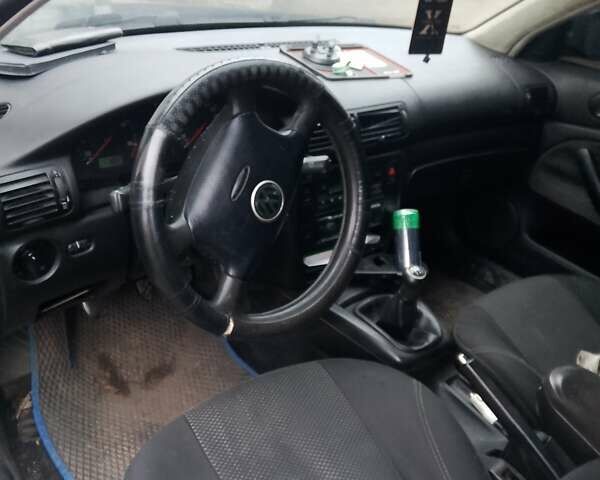 Зеленый Фольксваген Пассат, объемом двигателя 1.9 л и пробегом 467 тыс. км за 4100 $, фото 7 на Automoto.ua