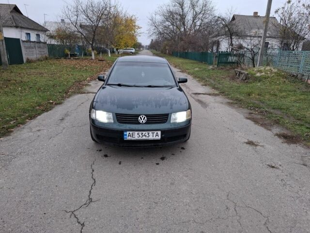 Зелений Фольксваген Пассат, об'ємом двигуна 1.6 л та пробігом 430 тис. км за 2350 $, фото 6 на Automoto.ua