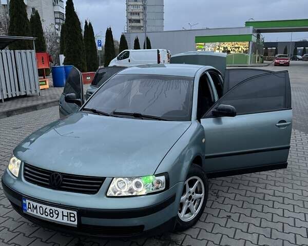 Зеленый Фольксваген Пассат, объемом двигателя 1.8 л и пробегом 279 тыс. км за 3800 $, фото 4 на Automoto.ua