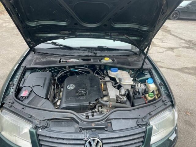 Зелений Фольксваген Пассат, об'ємом двигуна 1.8 л та пробігом 1 тис. км за 2800 $, фото 7 на Automoto.ua