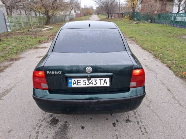 Зелений Фольксваген Пассат, об'ємом двигуна 1.6 л та пробігом 430 тис. км за 2350 $, фото 5 на Automoto.ua