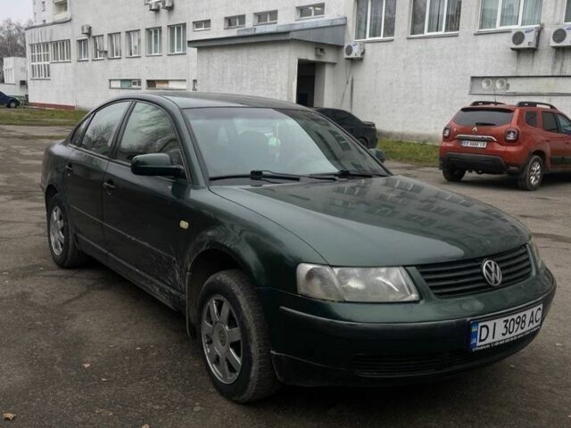 Зелений Фольксваген Пассат, об'ємом двигуна 1.8 л та пробігом 1 тис. км за 2800 $, фото 1 на Automoto.ua
