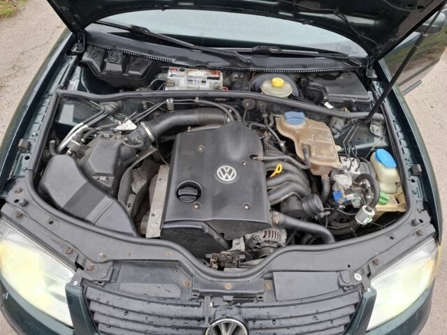 Зелений Фольксваген Пассат, об'ємом двигуна 1.6 л та пробігом 430 тис. км за 2350 $, фото 2 на Automoto.ua