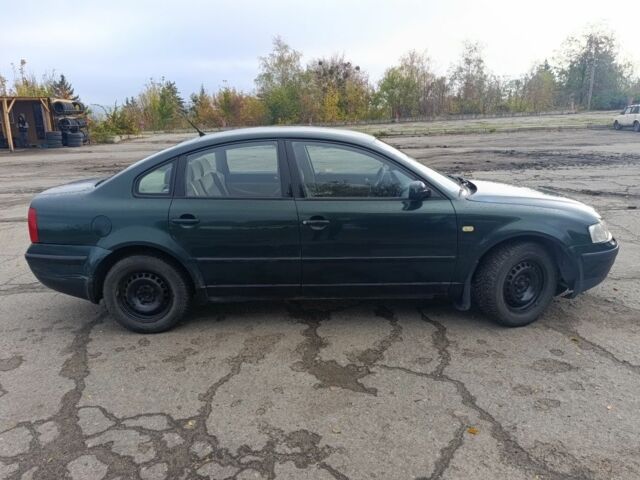 Зеленый Фольксваген Пассат, объемом двигателя 0 л и пробегом 386 тыс. км за 1966 $, фото 2 на Automoto.ua