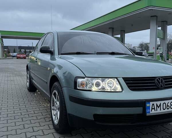 Зеленый Фольксваген Пассат, объемом двигателя 1.8 л и пробегом 279 тыс. км за 3800 $, фото 3 на Automoto.ua