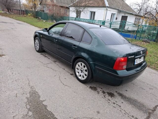 Зелений Фольксваген Пассат, об'ємом двигуна 1.6 л та пробігом 430 тис. км за 2350 $, фото 7 на Automoto.ua