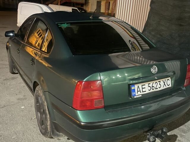 Зелений Фольксваген Пассат, об'ємом двигуна 2.8 л та пробігом 270 тис. км за 4200 $, фото 2 на Automoto.ua