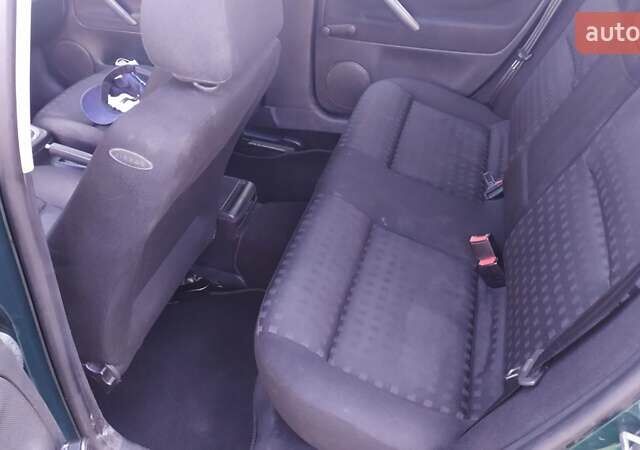 Зеленый Фольксваген Пассат, объемом двигателя 1.6 л и пробегом 229 тыс. км за 4900 $, фото 7 на Automoto.ua