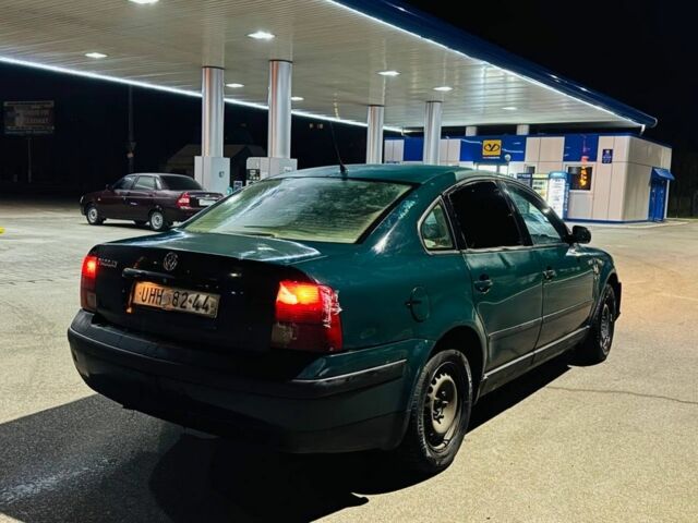 Зеленый Фольксваген Пассат, объемом двигателя 1.9 л и пробегом 321 тыс. км за 1250 $, фото 2 на Automoto.ua