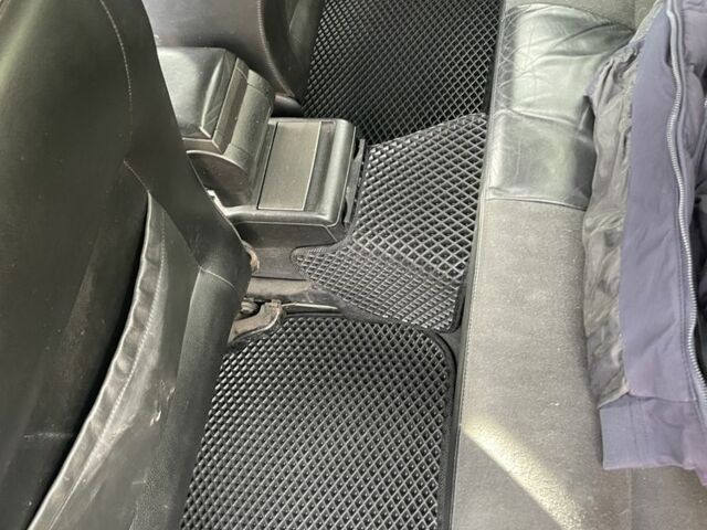 Зелений Фольксваген Пассат, об'ємом двигуна 2.8 л та пробігом 270 тис. км за 4200 $, фото 5 на Automoto.ua