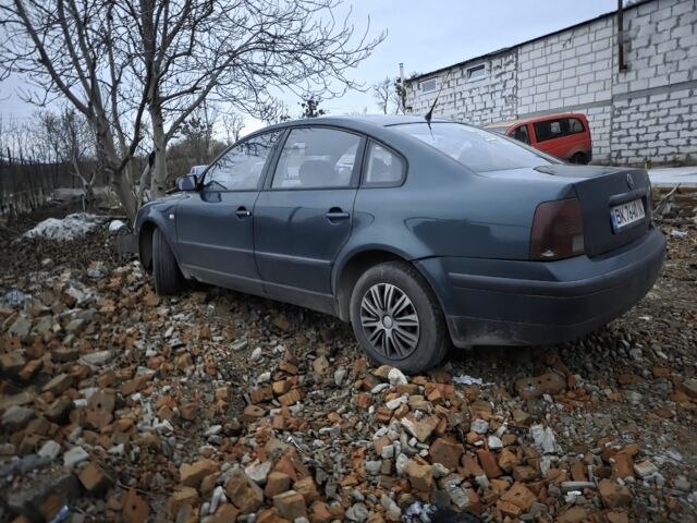 Зелений Фольксваген Пассат, об'ємом двигуна 1.9 л та пробігом 380 тис. км за 3300 $, фото 2 на Automoto.ua