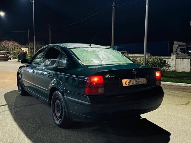 Зеленый Фольксваген Пассат, объемом двигателя 1.9 л и пробегом 321 тыс. км за 1250 $, фото 3 на Automoto.ua