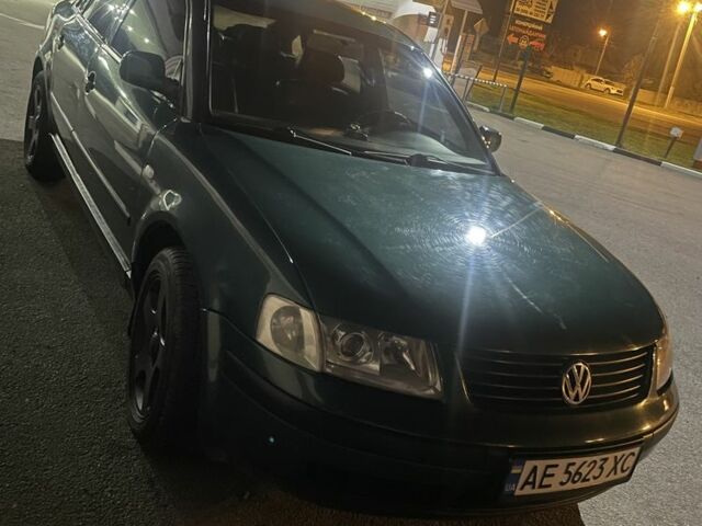 Зелений Фольксваген Пассат, об'ємом двигуна 2.8 л та пробігом 270 тис. км за 4200 $, фото 1 на Automoto.ua