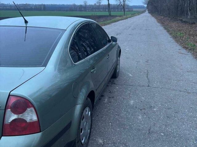 Зеленый Фольксваген Пассат, объемом двигателя 2 л и пробегом 312 тыс. км за 4020 $, фото 1 на Automoto.ua