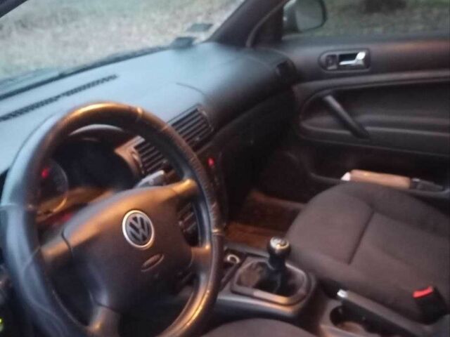 Зеленый Фольксваген Пассат, объемом двигателя 2 л и пробегом 312 тыс. км за 4020 $, фото 7 на Automoto.ua