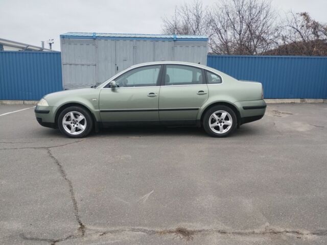 Зеленый Фольксваген Пассат, объемом двигателя 1.8 л и пробегом 266 тыс. км за 5000 $, фото 3 на Automoto.ua