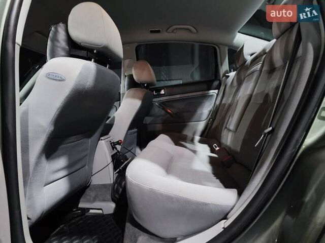 Зеленый Фольксваген Пассат, объемом двигателя 1.8 л и пробегом 210 тыс. км за 6700 $, фото 8 на Automoto.ua