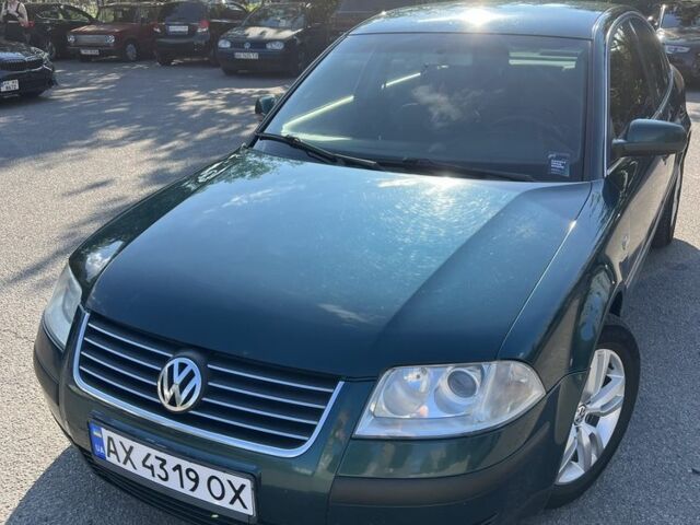 Зеленый Фольксваген Пассат, объемом двигателя 1.8 л и пробегом 382 тыс. км за 3600 $, фото 1 на Automoto.ua