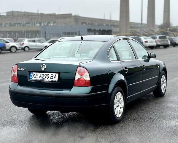 Зеленый Фольксваген Пассат, объемом двигателя 1.6 л и пробегом 329 тыс. км за 4600 $, фото 4 на Automoto.ua