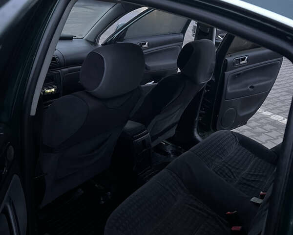 Зеленый Фольксваген Пассат, объемом двигателя 1.98 л и пробегом 300 тыс. км за 2850 $, фото 7 на Automoto.ua