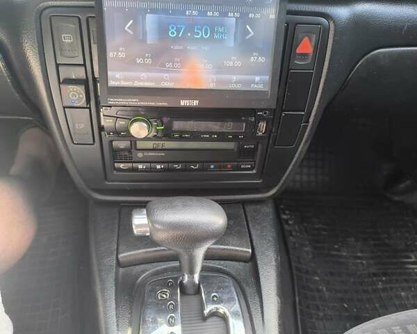 Зеленый Фольксваген Пассат, объемом двигателя 1.78 л и пробегом 290 тыс. км за 3700 $, фото 8 на Automoto.ua