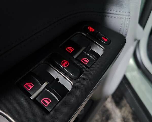 Зеленый Фольксваген Пассат, объемом двигателя 1.8 л и пробегом 210 тыс. км за 6700 $, фото 16 на Automoto.ua