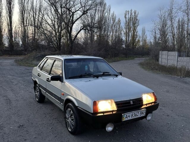 Зелений Фольксваген Пассат, об'ємом двигуна 1.9 л та пробігом 245 тис. км за 800 $, фото 1 на Automoto.ua